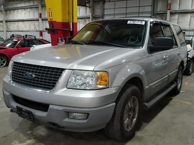 1FMFU16L83LA28357 - 2003 FORD EXPEDITION SILVER photo 2