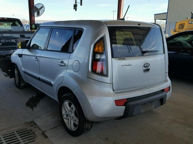 KNDJT2A24B7297324 - 2011 KIA SOUL + SILVER photo 3