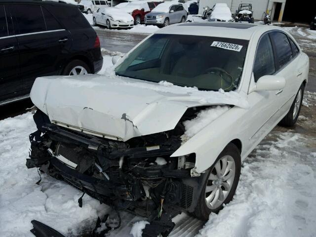 KMHFC46F57A172478 - 2007 HYUNDAI AZERA SE WHITE photo 2