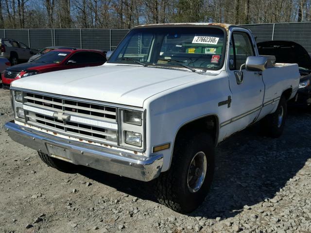 1GCEV14K3HF336095 - 1987 CHEVROLET V10 WHITE photo 2