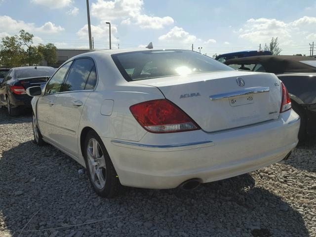 JH4KB16596C011869 - 2006 ACURA RL WHITE photo 3