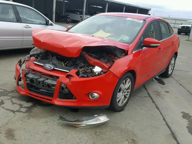 1FAHP3H27CL140903 - 2012 FORD FOCUS SEL RED photo 2