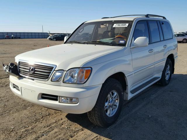 JTJHT00W113506075 - 2001 LEXUS LX 470 WHITE photo 2