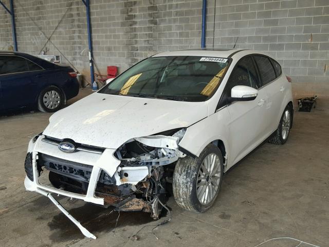 1FADP3N24DL207266 - 2013 FORD FOCUS TITA WHITE photo 2