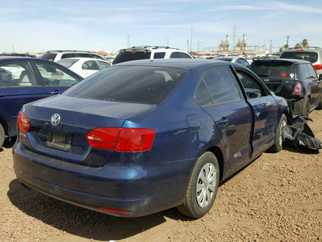 3VW2K7AJ4DM289385 - 2013 VOLKSWAGEN JETTA BASE 蓝色 照片 4