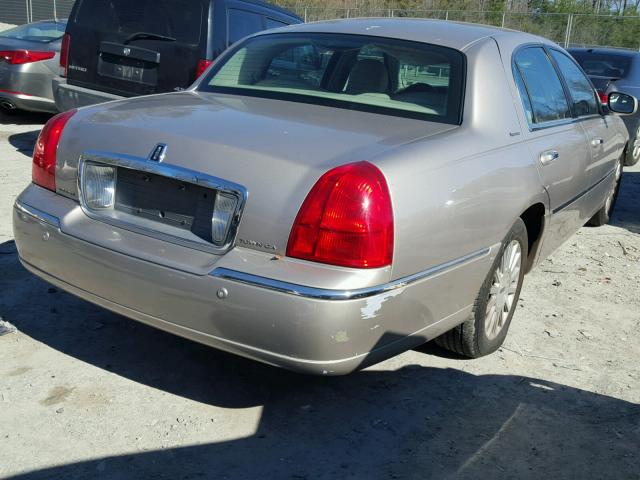 1LNHM82W83Y655578 - 2003 LINCOLN TOWN CAR S TAN photo 4