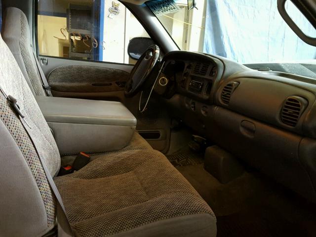 1B7KC23641J208387 - 2001 DODGE RAM 2500 SILVER photo 5