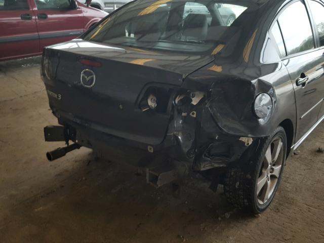 JM1BK323951258126 - 2005 MAZDA 3 S GRAY photo 9