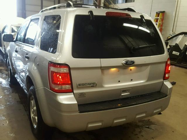 1FMCU0D72AKD41524 - 2010 FORD ESCAPE XLT SILVER photo 3