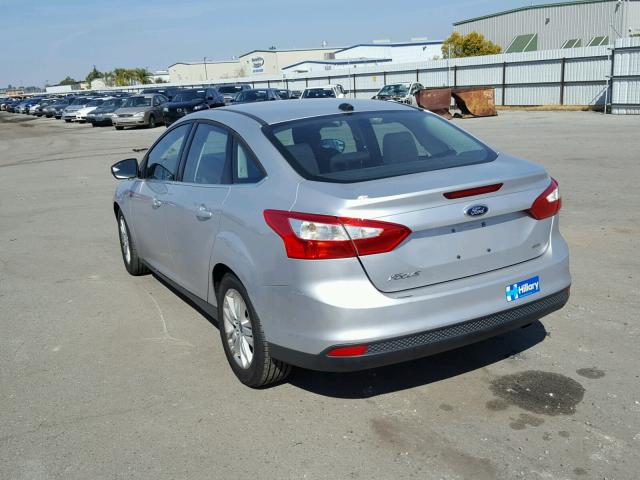 1FAHP3H27CL339742 - 2012 FORD FOCUS SEL SILVER photo 3