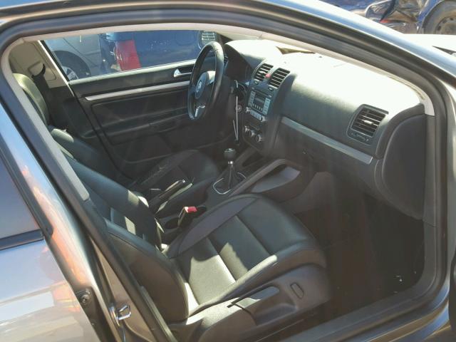 3VWAZ7AJ3AM094252 - 2010 VOLKSWAGEN JETTA LIMI GRAY photo 5