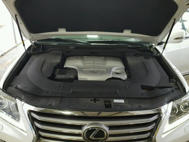 JTJHY7AX4F4170313 - 2015 LEXUS LX 570 WHITE photo 7