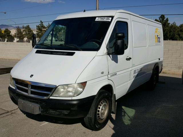 WD0PD644265944436 - 2006 DODGE SPRINTER 2 WHITE photo 2