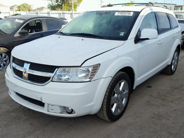 3D4PG5FVXAT238259 - 2010 DODGE JOURNEY SX WHITE photo 2