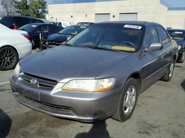 1HGCG6689YA149281 - 2000 HONDA ACCORD EX GRAY photo 2