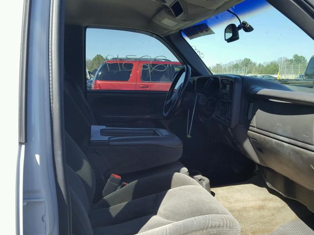 1GCHC23U13F110061 - 2003 CHEVROLET SILVERADO WHITE photo 5