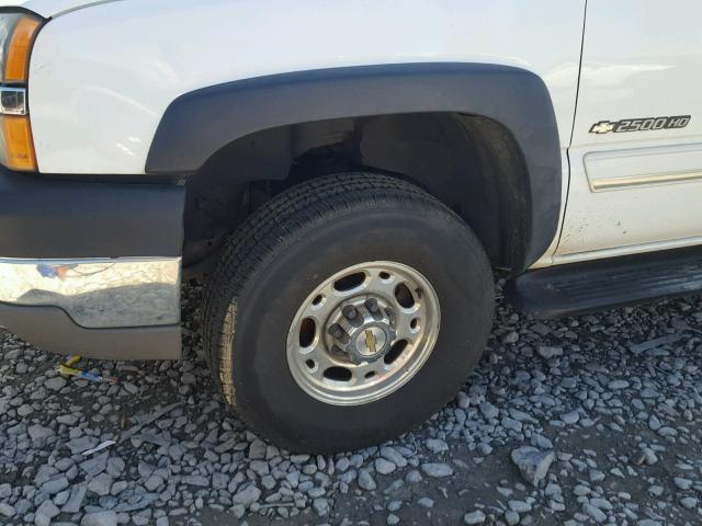 1GCHC23U13F110061 - 2003 CHEVROLET SILVERADO WHITE photo 9