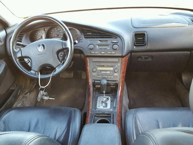 19UUA56683A038843 - 2003 ACURA 3.2TL SILVER photo 9