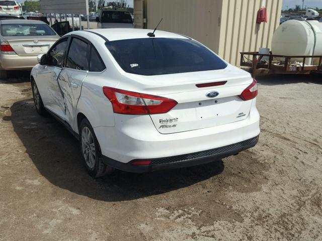 1FAHP3H29CL444332 - 2012 FORD FOCUS SEL WHITE photo 3