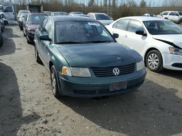 WVWBH63B31P014677 - 2001 VOLKSWAGEN PASSAT GLX GREEN photo 1