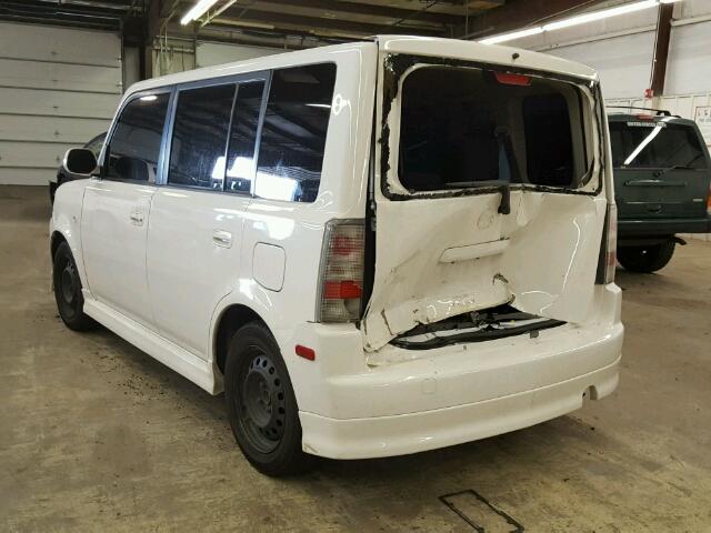 JTLKT324864050118 - 2006 TOYOTA SCION XB WHITE photo 3