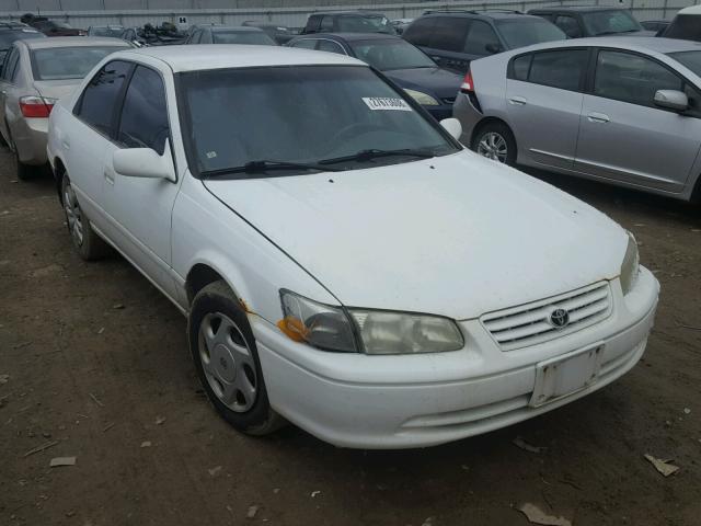 4T1BF22KX1U965424 - 2001 TOYOTA CAMRY LE WHITE photo 1