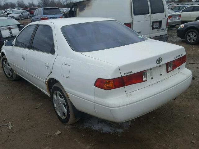 4T1BF22KX1U965424 - 2001 TOYOTA CAMRY LE WHITE photo 3