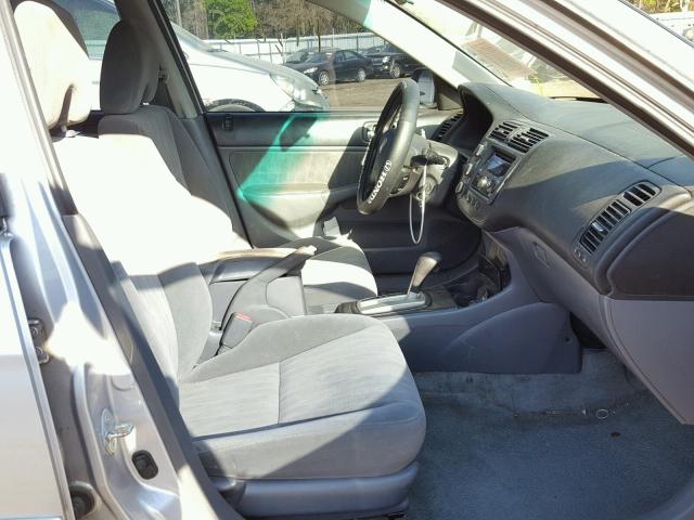 2HGES16525H570983 - 2005 HONDA CIVIC LX SILVER photo 5