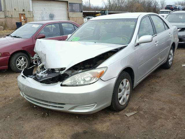 4T1BE32K83U786598 - 2003 TOYOTA CAMRY LE SILVER photo 2