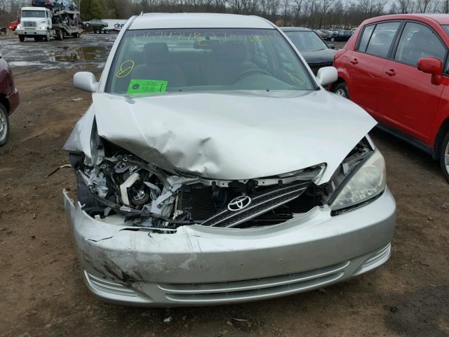 4T1BE32K83U786598 - 2003 TOYOTA CAMRY LE SILVER photo 9