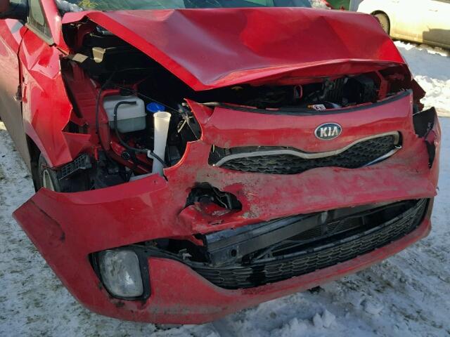 KNAHT8A39G7160040 - 2016 KIA RONDO RED photo 9