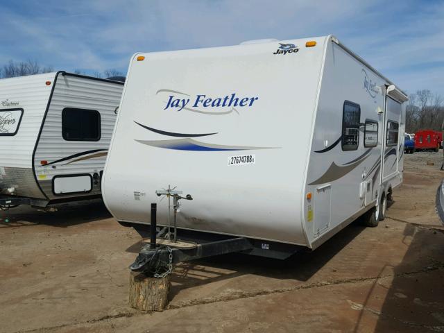 1UJBJ0BM0A1JT0068 - 2010 JAYC FEATHER WHITE photo 2