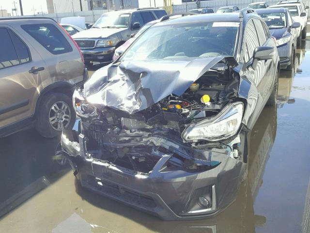 JF2GPANC8H8270434 - 2017 SUBARU CROSSTREK GRAY photo 2