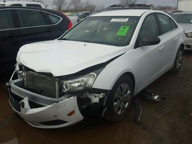 1G1PC5SH4C7189665 - 2012 CHEVROLET CRUZE LS WHITE photo 2