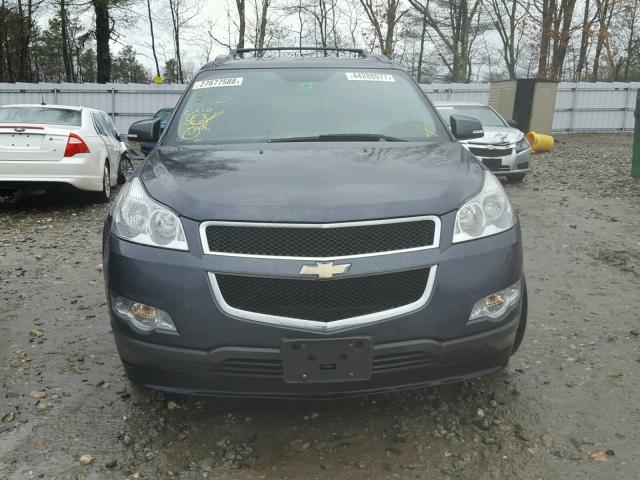 1GNKVGED6CJ263856 - 2012 CHEVROLET TRAVERSE L GRAY photo 9