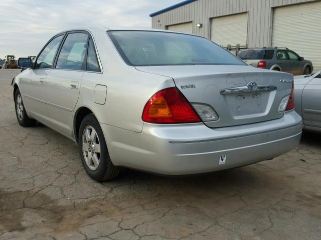 4T1BF28B1YU084743 - 2000 TOYOTA AVALON XL SILVER photo 3