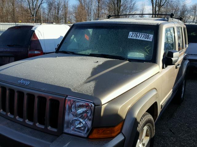 1J8HG48N66C274616 - 2006 JEEP COMMANDER GOLD photo 2