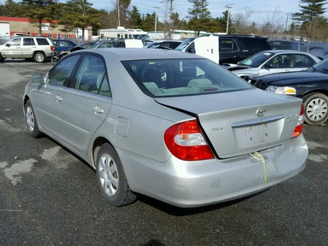 4T1BE32K32U001869 - 2002 TOYOTA CAMRY LE SILVER photo 3