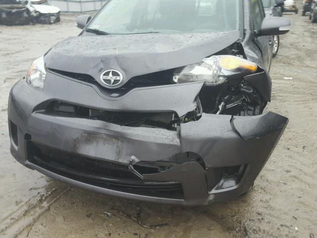 JTKKUPB42E1045831 - 2014 TOYOTA SCION XD GRAY photo 9