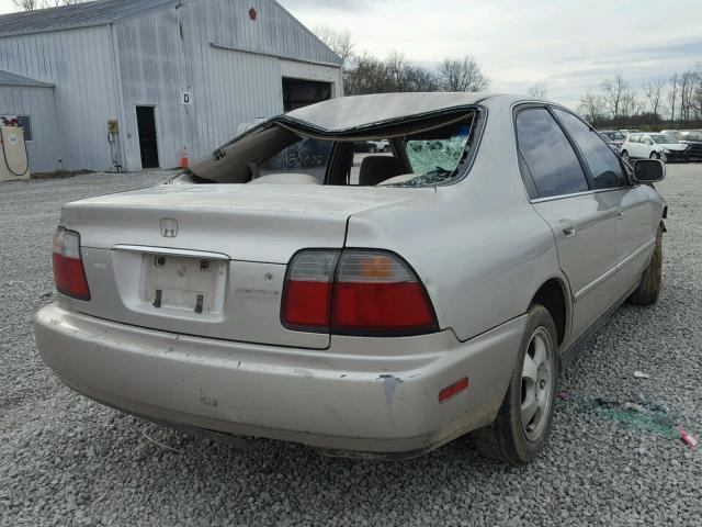 1HGCD5604VA070609 - 1997 HONDA ACCORD SE BEIGE photo 4