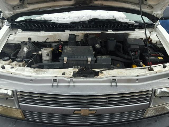 1GCDM19X05B121960 - 2005 CHEVROLET ASTRO WHITE photo 7