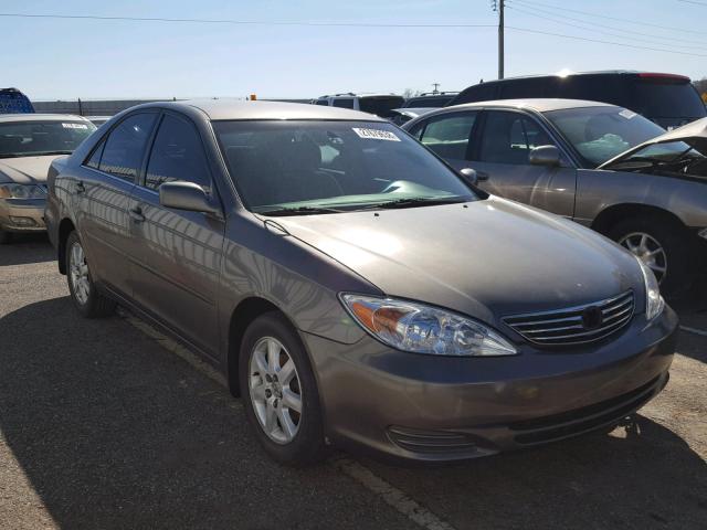 4T1BE32K42U573114 - 2002 TOYOTA CAMRY LE GRAY photo 1