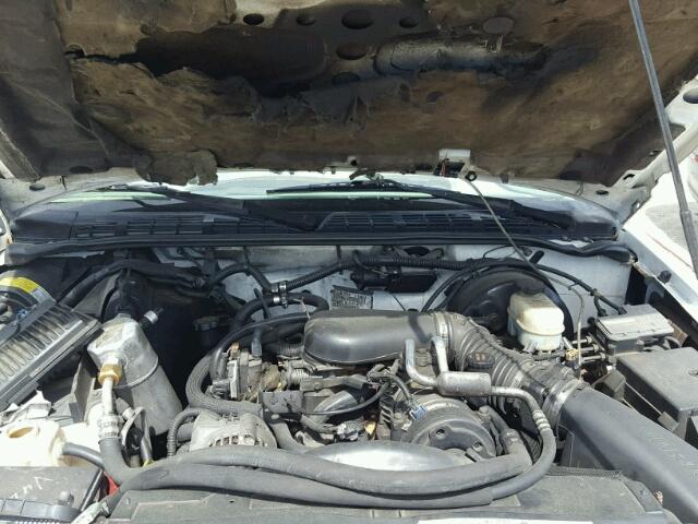 1GCCS14W3Y8133277 - 2000 CHEVROLET S TRUCK S1 WHITE photo 7