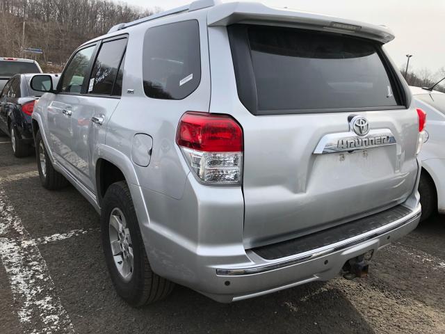 JTEBU5JRXA5016388 - 2010 TOYOTA 4RUNNER SR SILVER photo 3