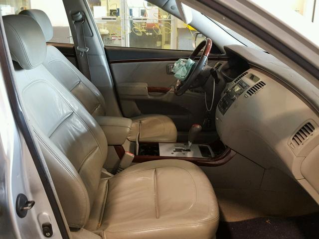 KMHFC46F98A253159 - 2008 HYUNDAI AZERA SE SILVER photo 5