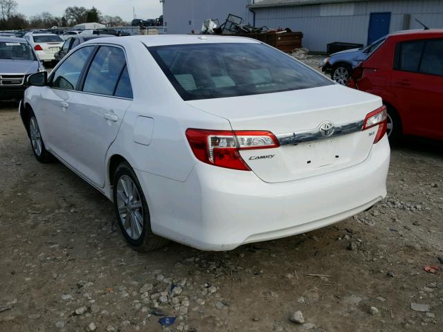 4T1BF1FKXEU799691 - 2014 TOYOTA CAMRY L WHITE photo 3