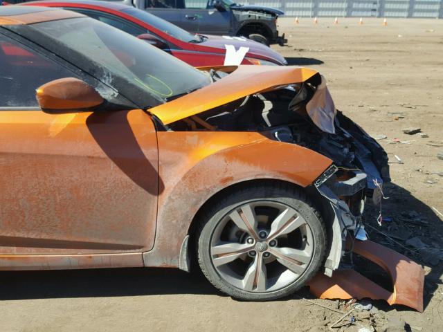 KMHTC6AD3CU067581 - 2012 HYUNDAI VELOSTER B ORANGE photo 9