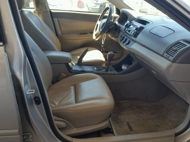 4T1BE32K93U773715 - 2003 TOYOTA CAMRY LE GOLD photo 5