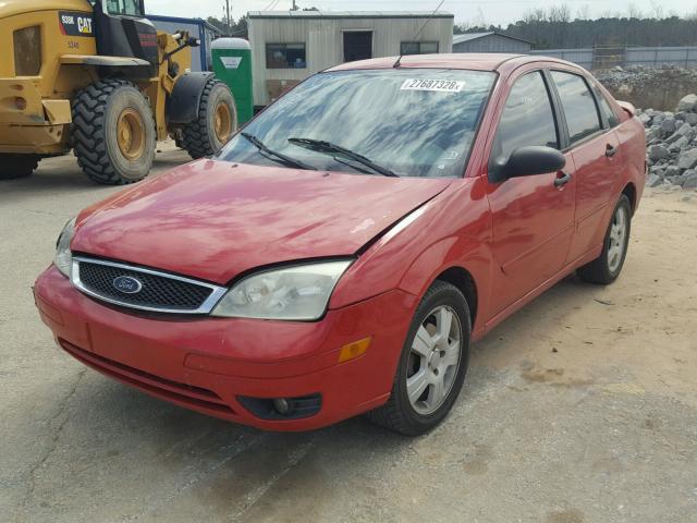 1FAFP34N35W201270 - 2005 FORD FOCUS ZX4 RED photo 2