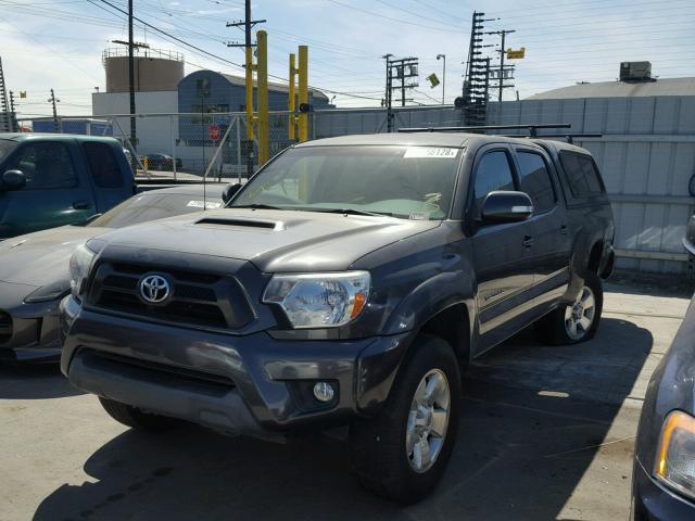 3TMMU4FN6CM047020 - 2012 TOYOTA TACOMA DOU GRAY photo 2